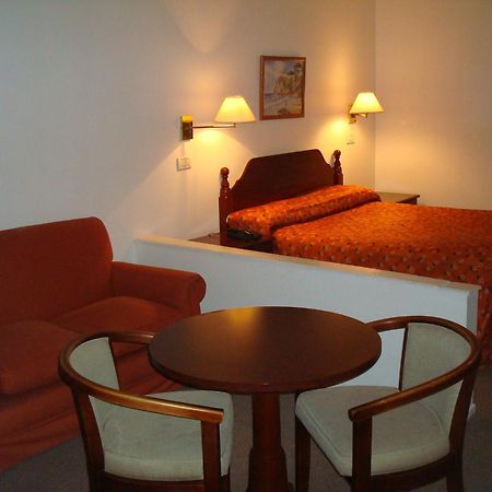 Family Inn Сан-Рафаель Екстер'єр фото